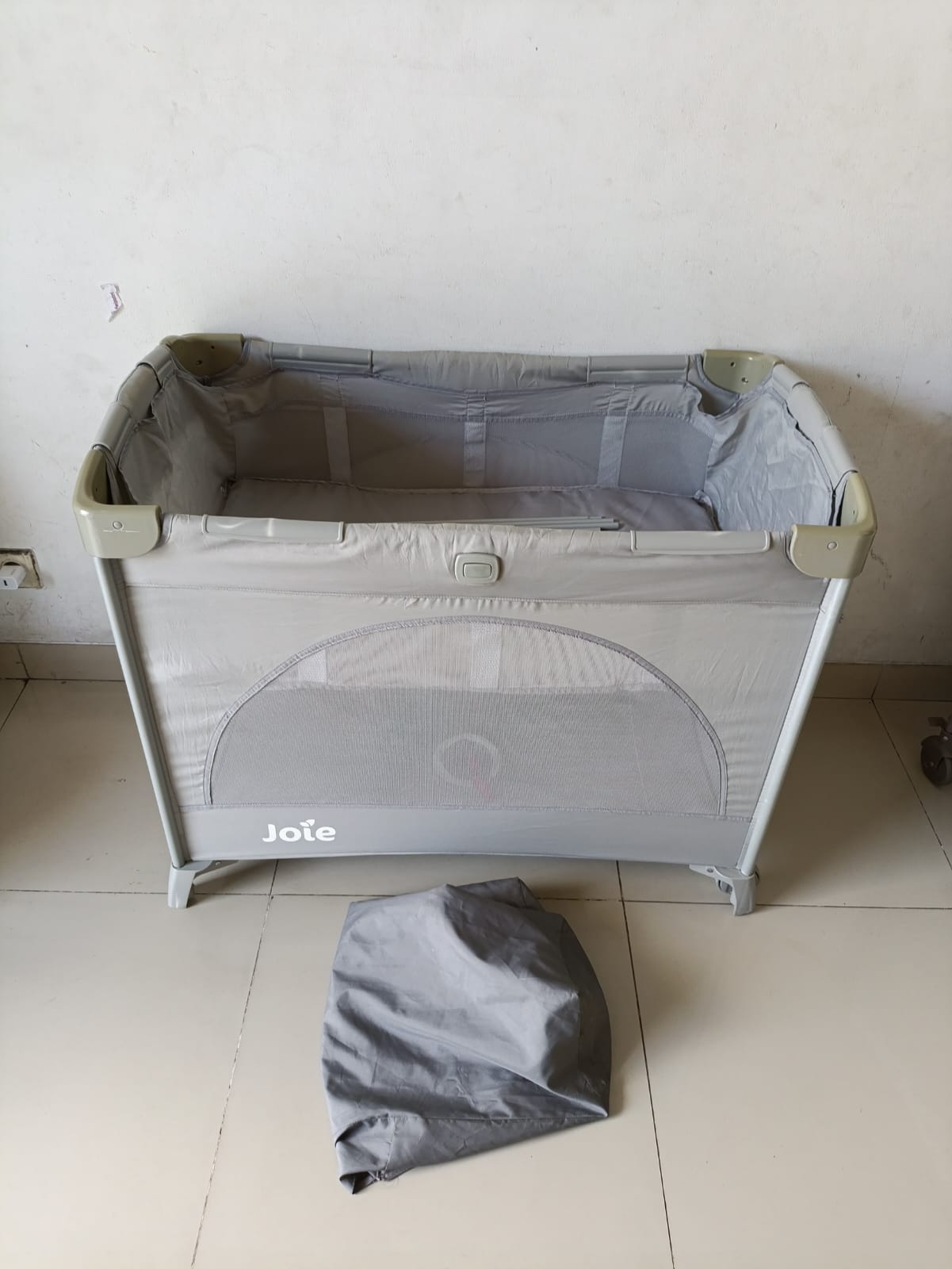 Joie Baby Box Travel Cot Kubbie – Clay